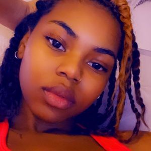 Meet your Posher, Aazia